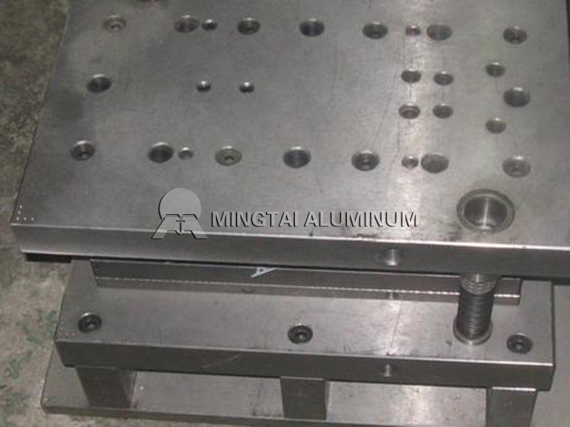 Mold aluminum (2)