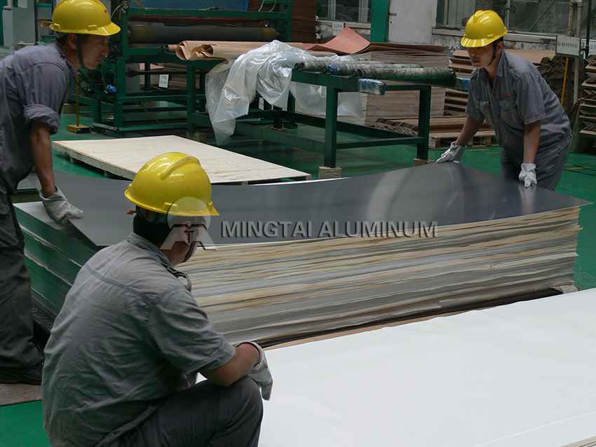 Railway soundproof aluminum plate